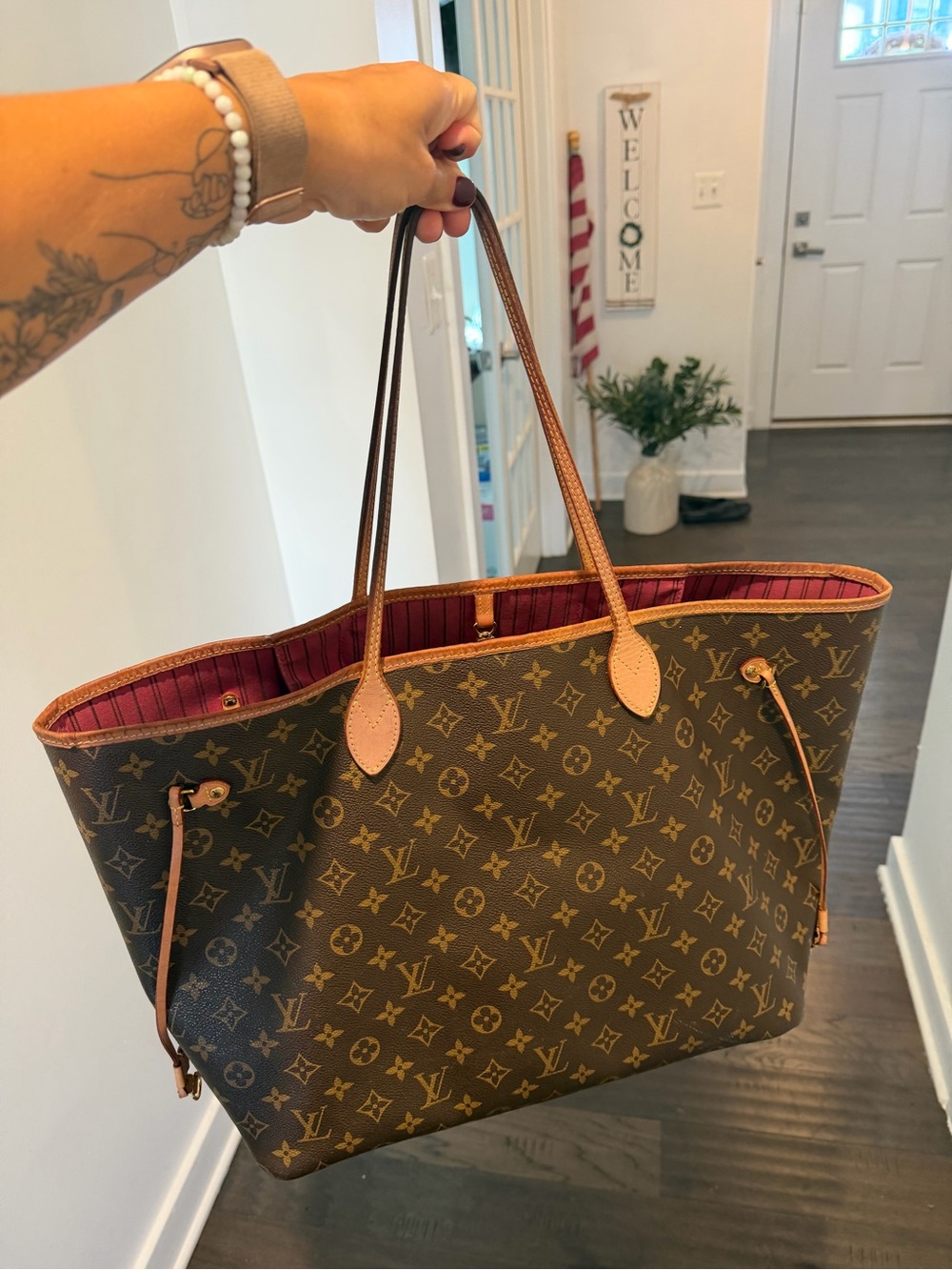 Louis Vuitton Monogram Neverfull GM Tote in Brown with Red Interior